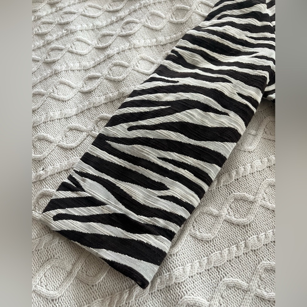 Chico's Black and White Zebra Blazer with Hook Closures Women’s Size Medium - Picture 3 of 11